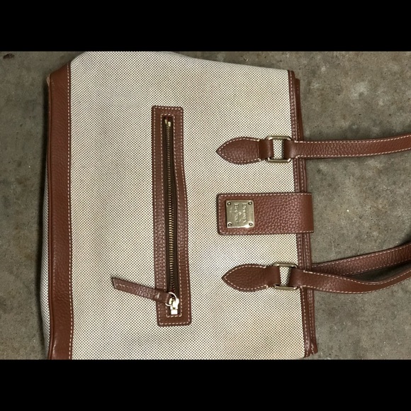 Dooney & Bourke Purse - Picture 1 of 2